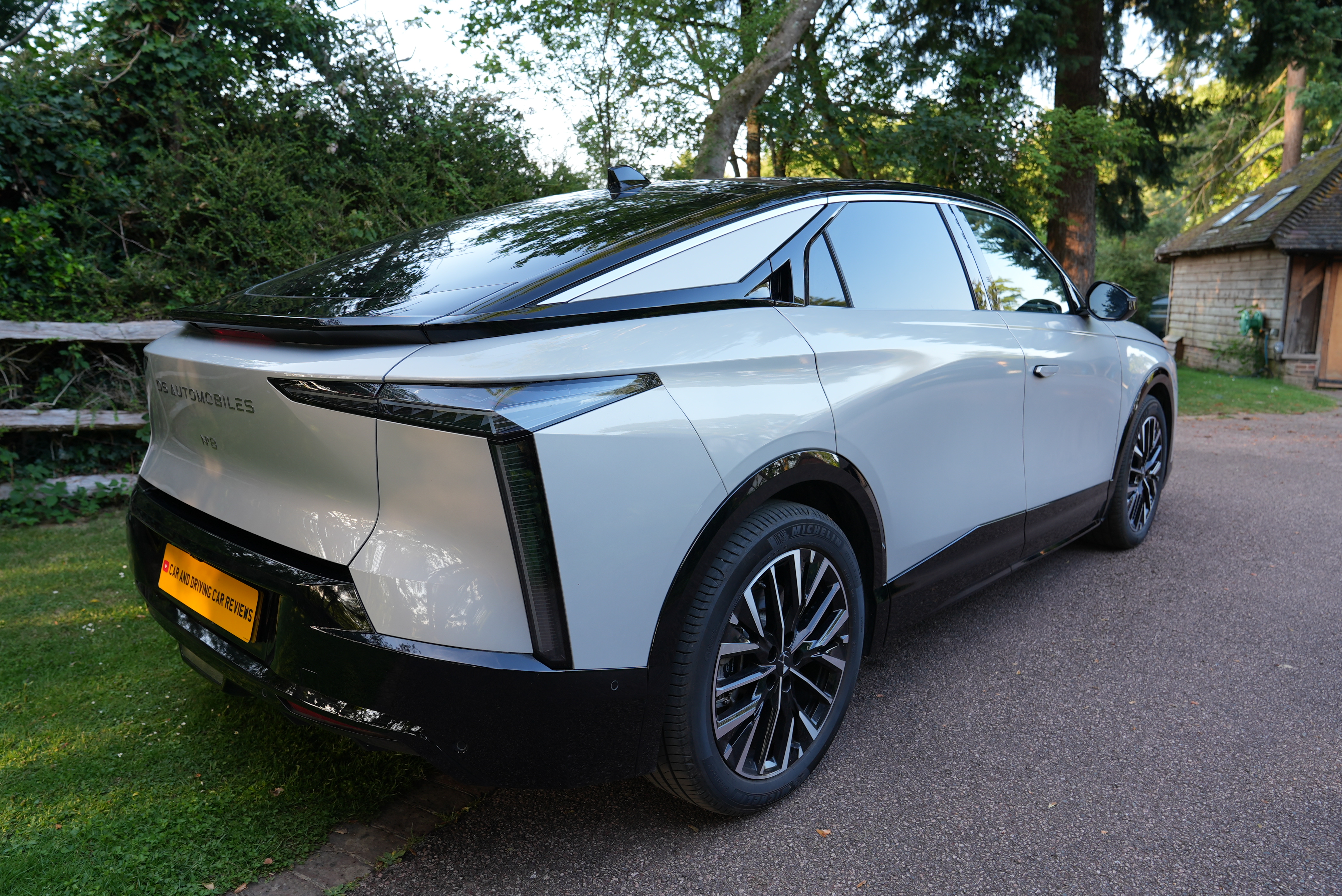 DS No8 ESTATE 191kW Pallas 74kWh 5dr Auto